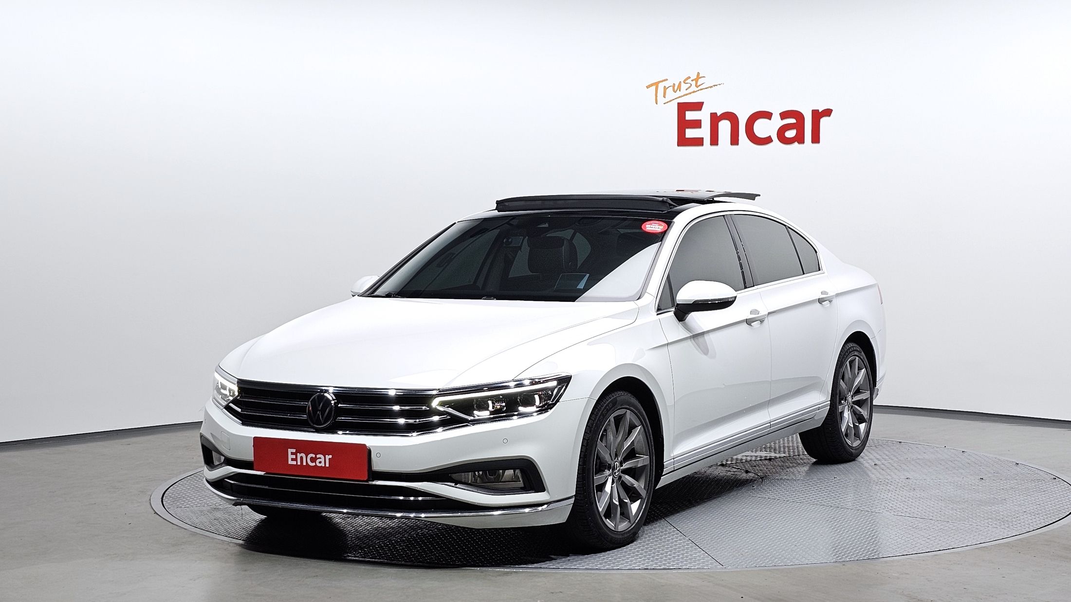 VOLKSWAGEN PASSAT GT B8