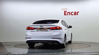 HYUNDAI AVANTE AD 2017
