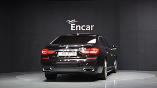 BMW 7-SERIES G11 2018