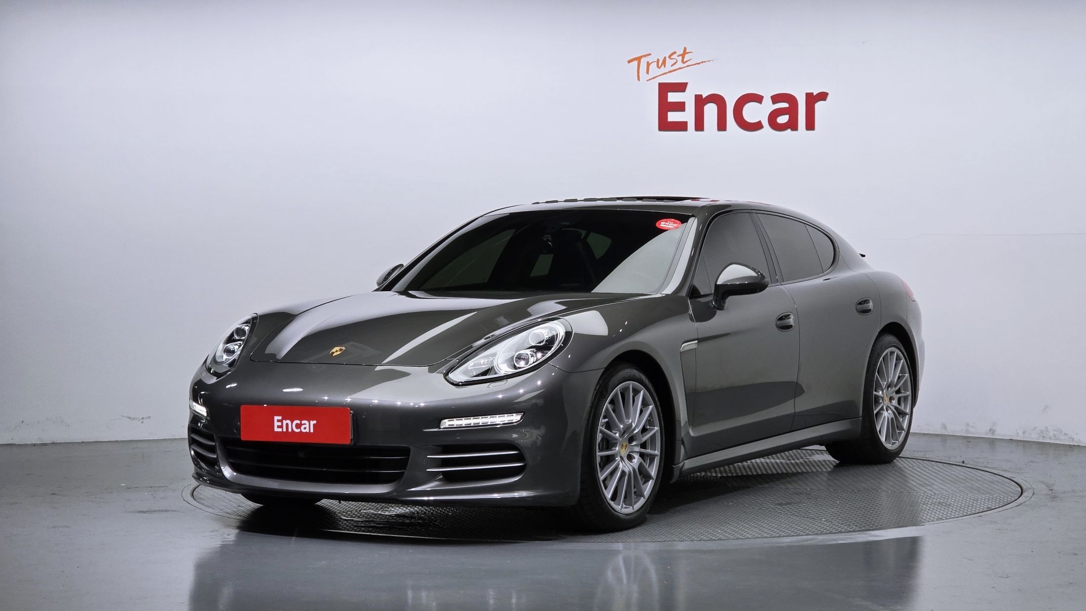 PORSCHE PANAMERA 2016