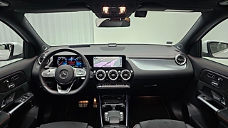 MERCEDES BENZ EQA H243 2024