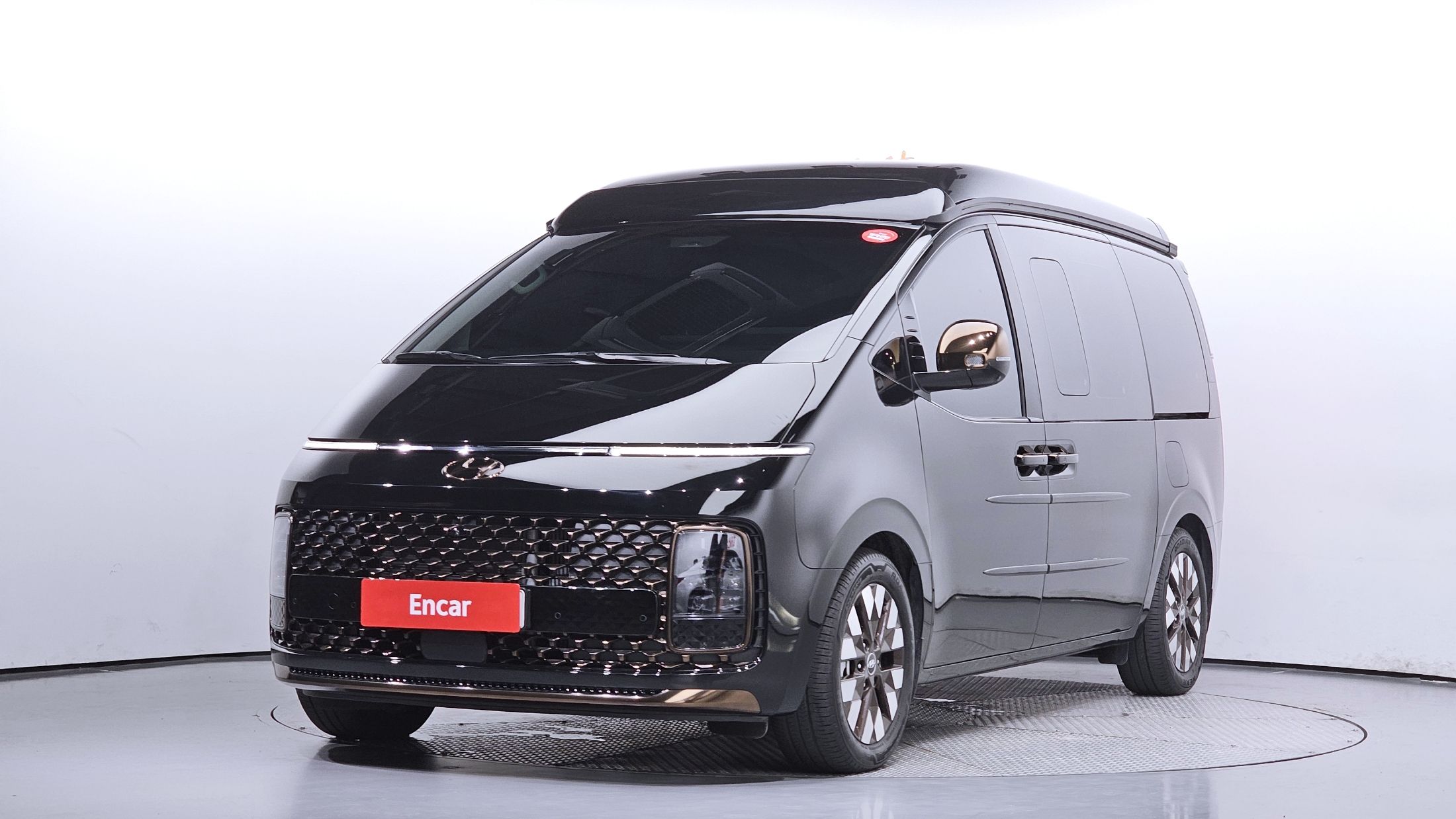 HYUNDAI STARIA 2023