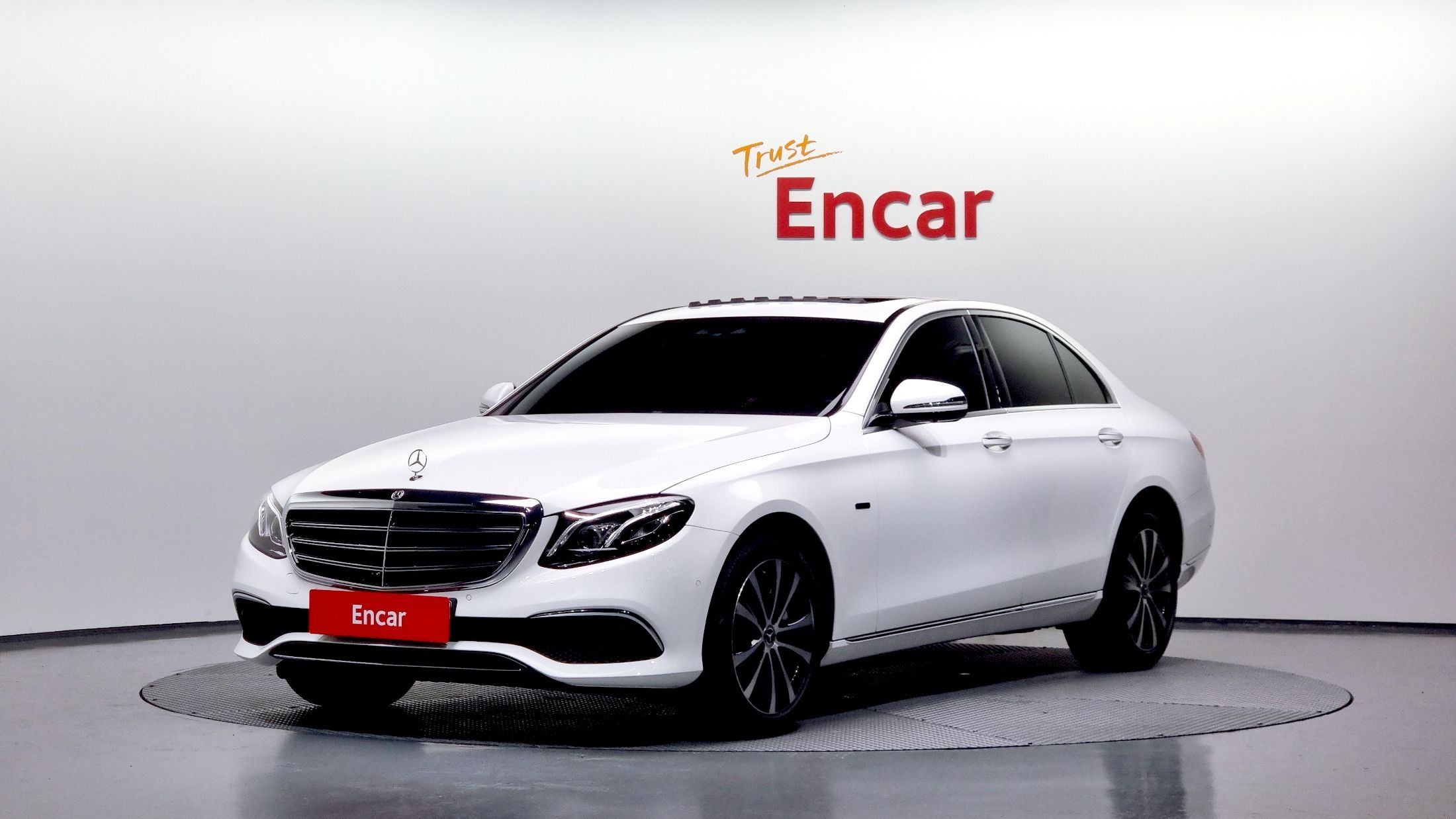 MERCEDES BENZ E-CLASS W213 2020