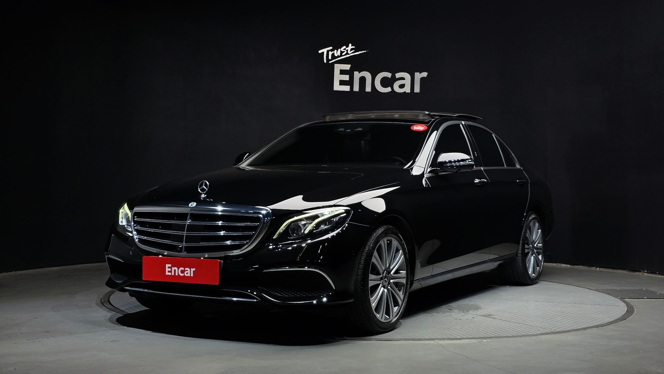 MERCEDES BENZ E-CLASS W213 2019