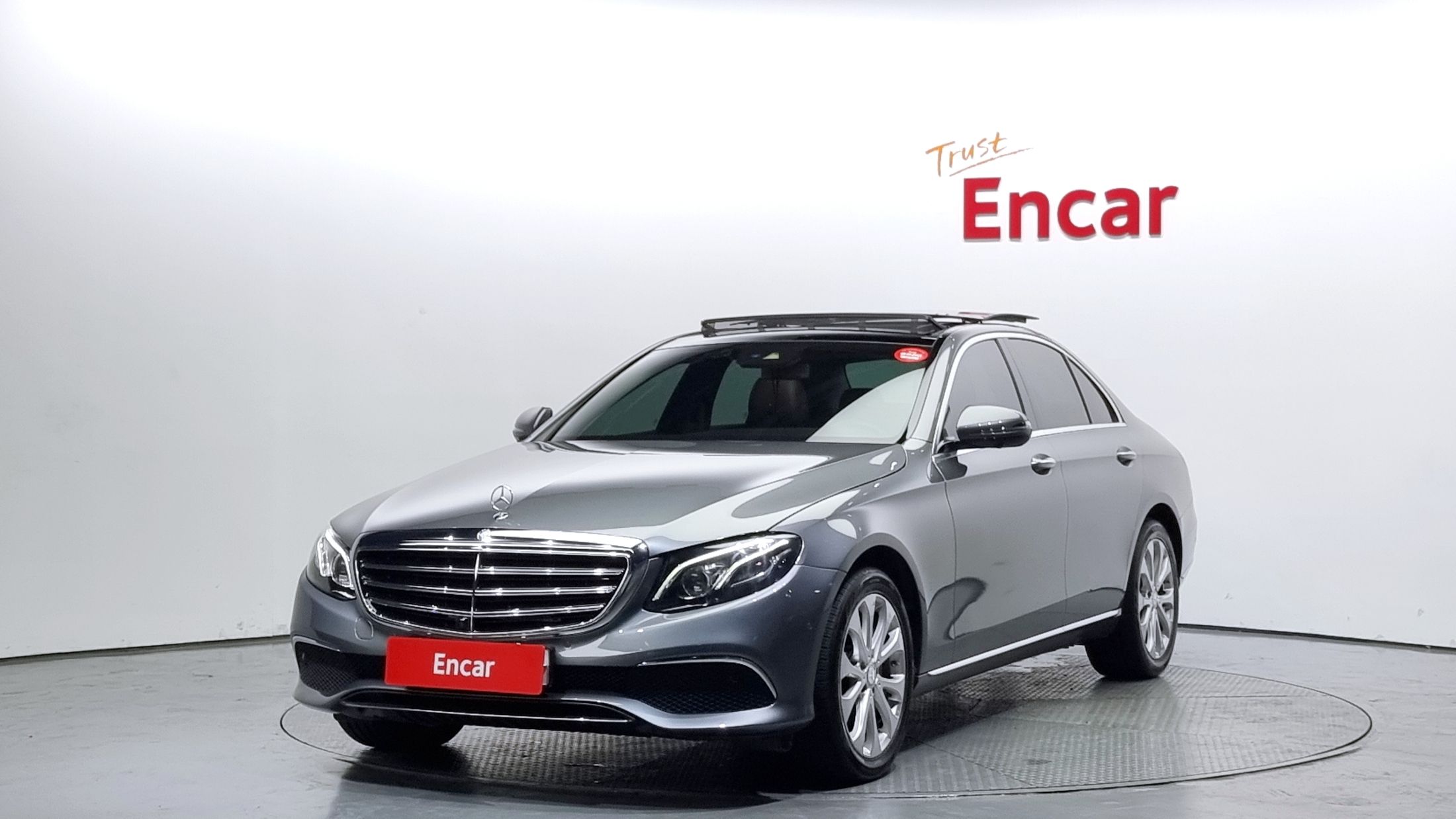 MERCEDES BENZ E-CLASS W213 2016