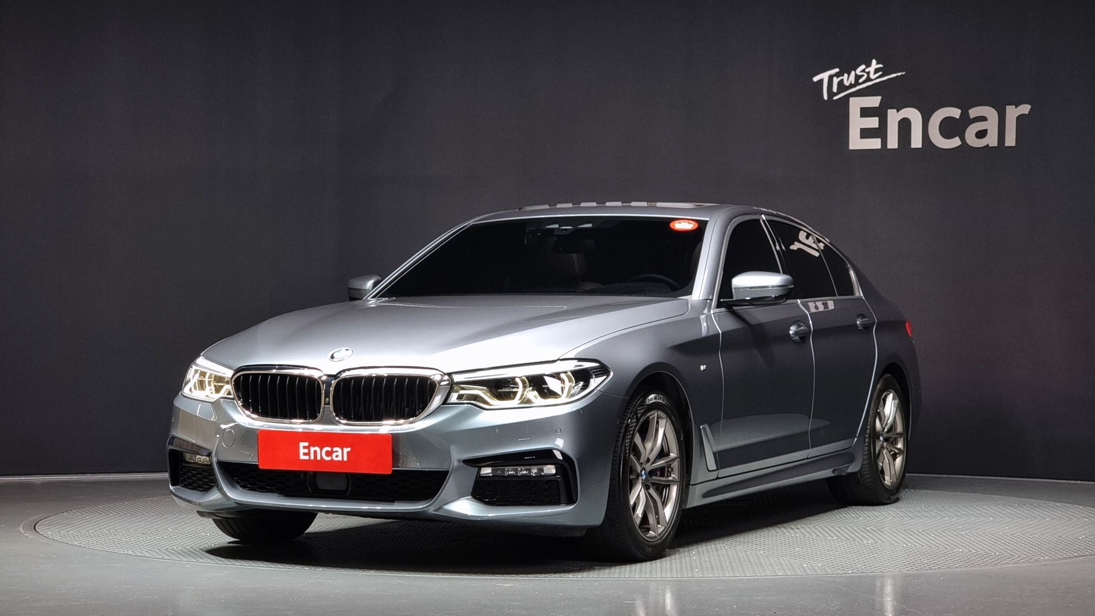BMW 5-SERIES G30 2018