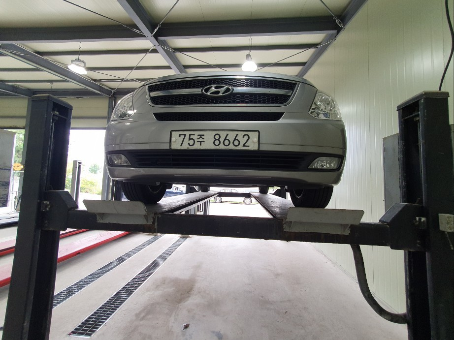 HYUNDAI STAREX GRAND 2013