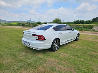 VOLVO S90 2022