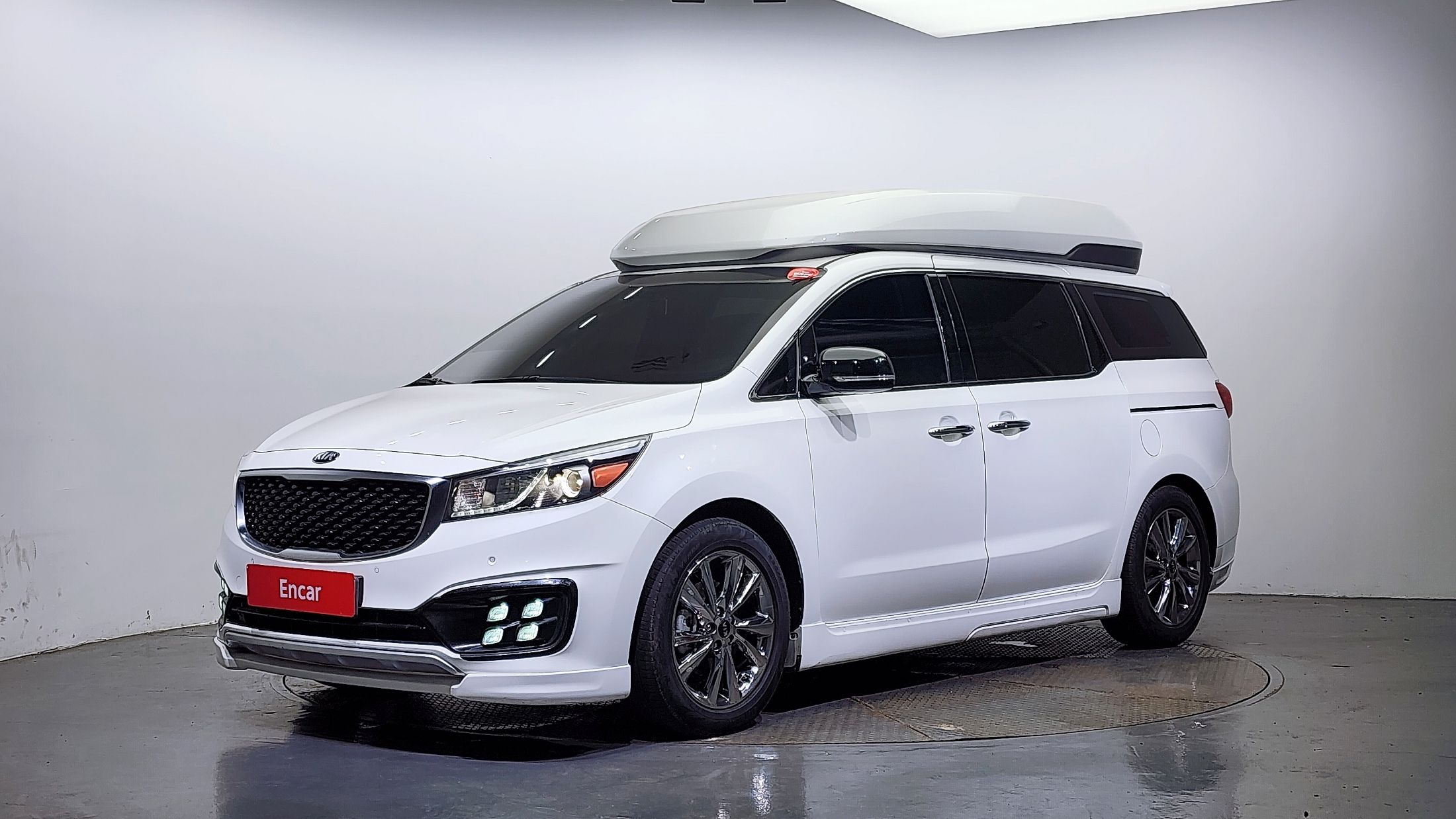 KIA CARNIVAL 2016