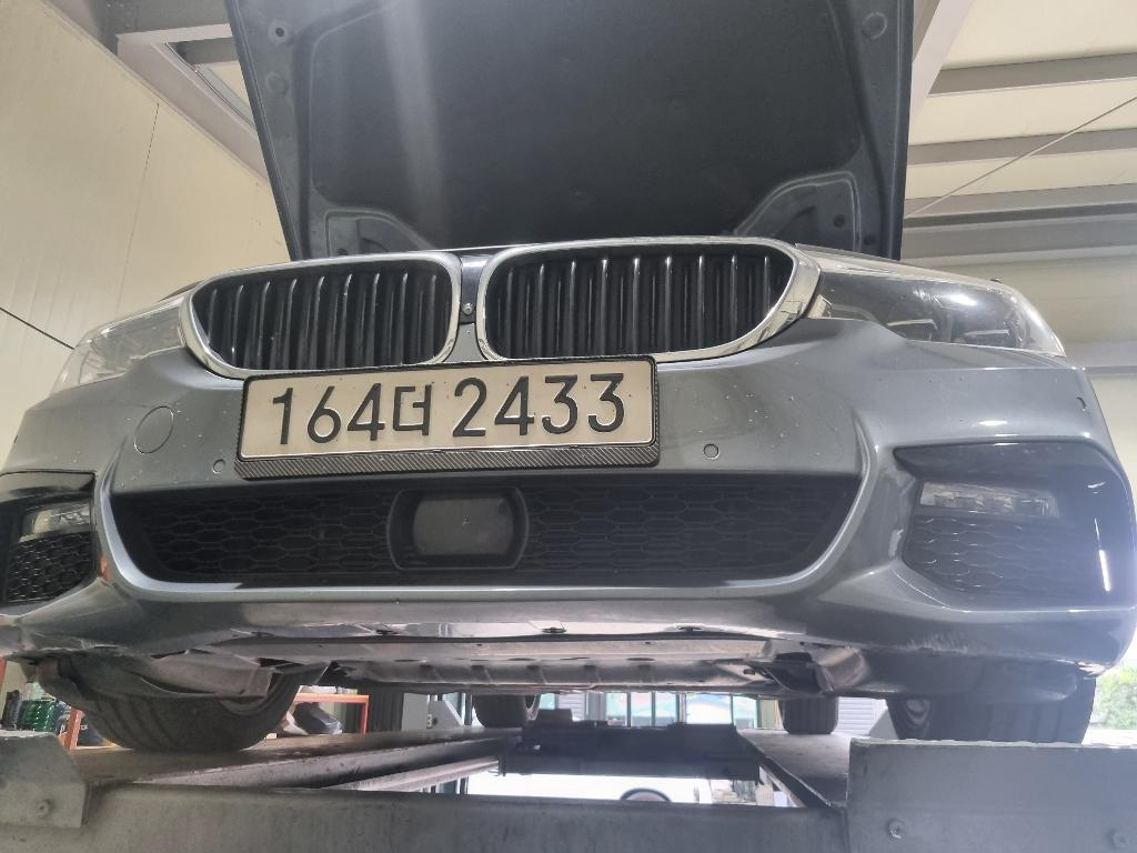 BMW 5-SERIES G30 2017