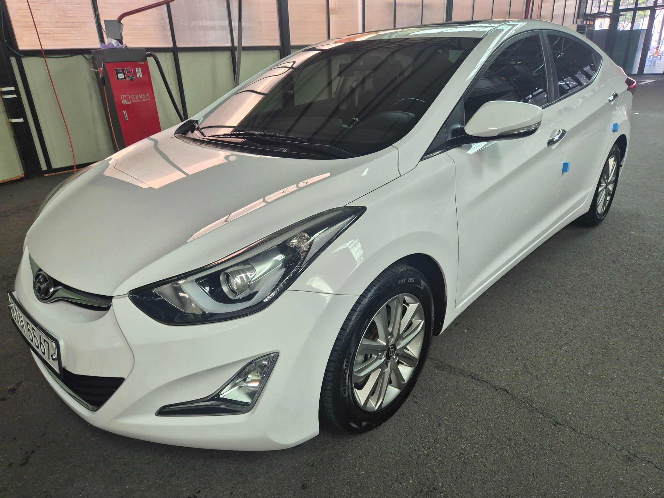 HYUNDAI AVANTE 2013