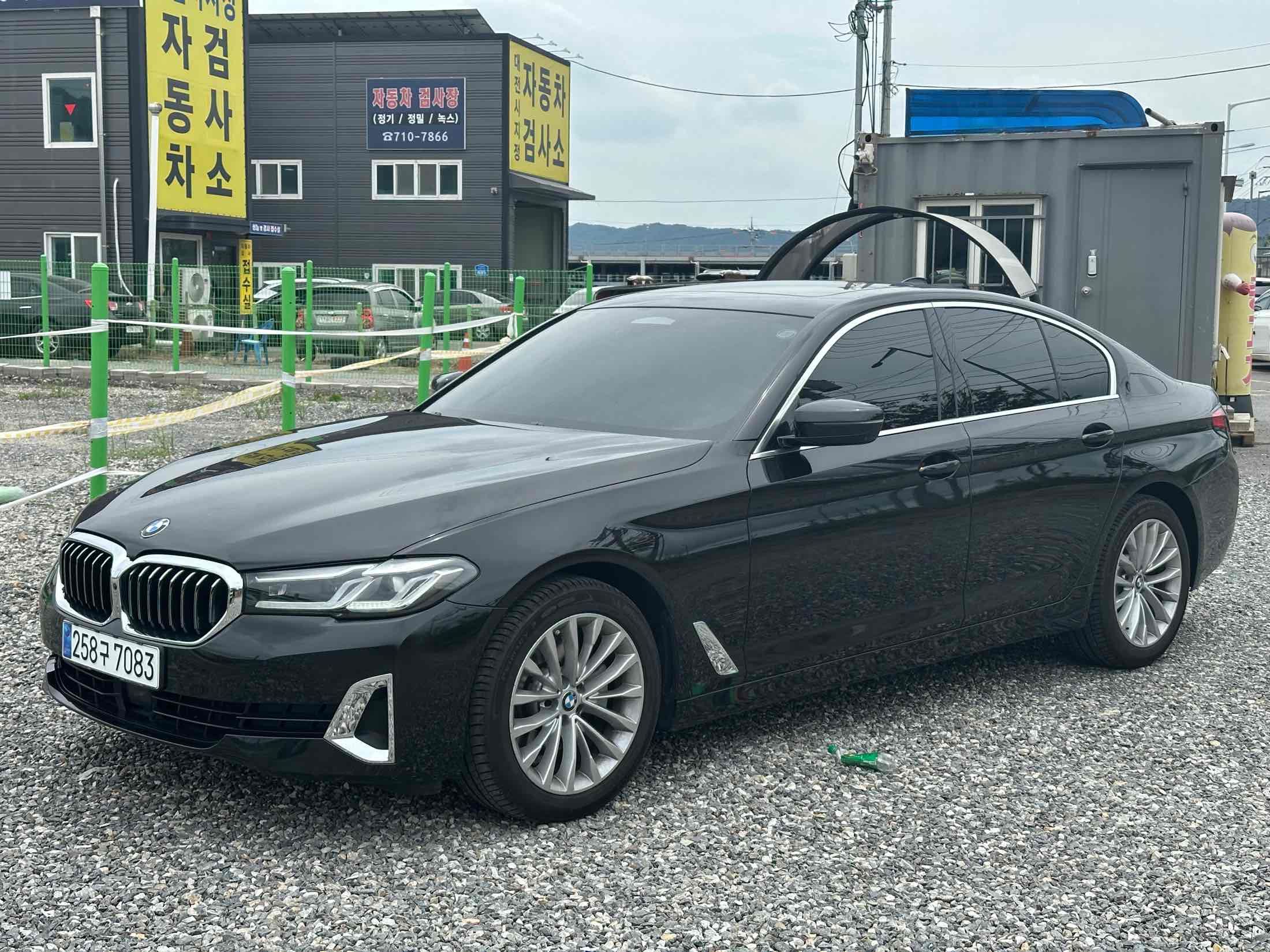 BMW 5-SERIES G30 2021