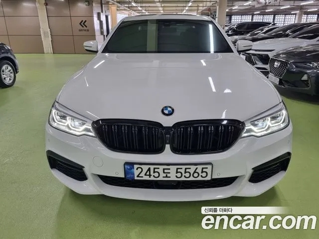 BMW 5-SERIES G30 2019