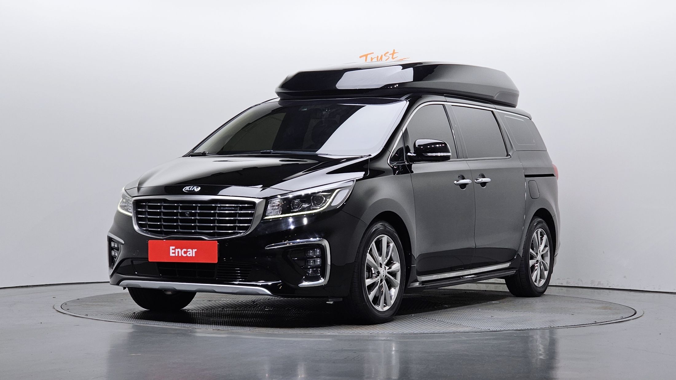 KIA CARNIVAL 2018