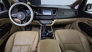 KIA CARNIVAL 2017