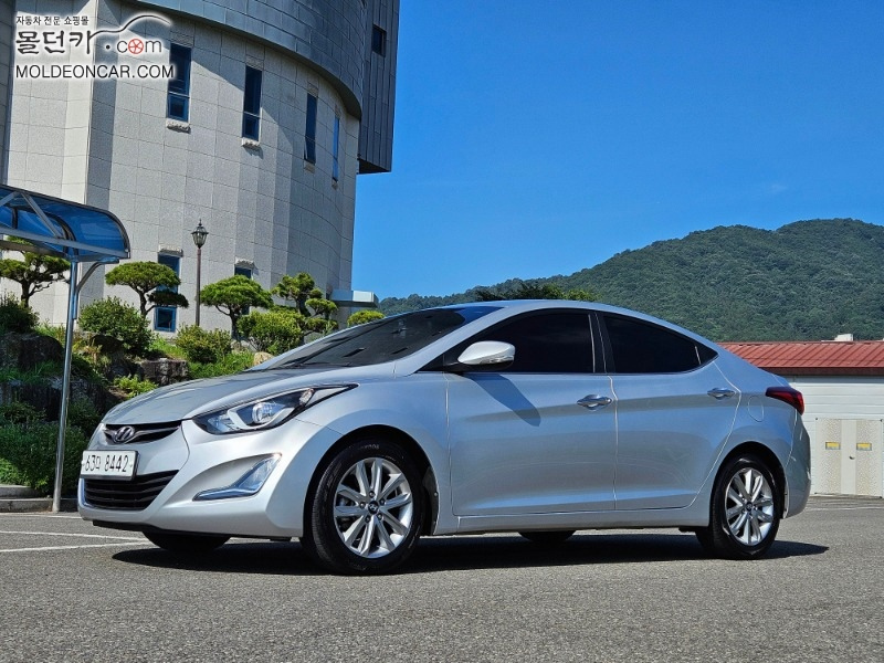 HYUNDAI AVANTE 2014