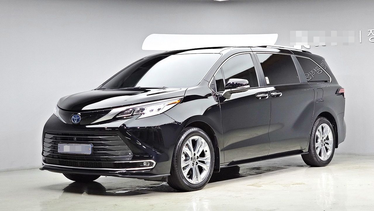 TOYOTA SIENNA 2023