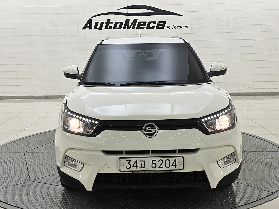 SSANGYONG TIVOLI 2015