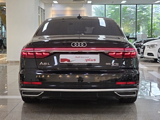 AUDI A8 D5 2021