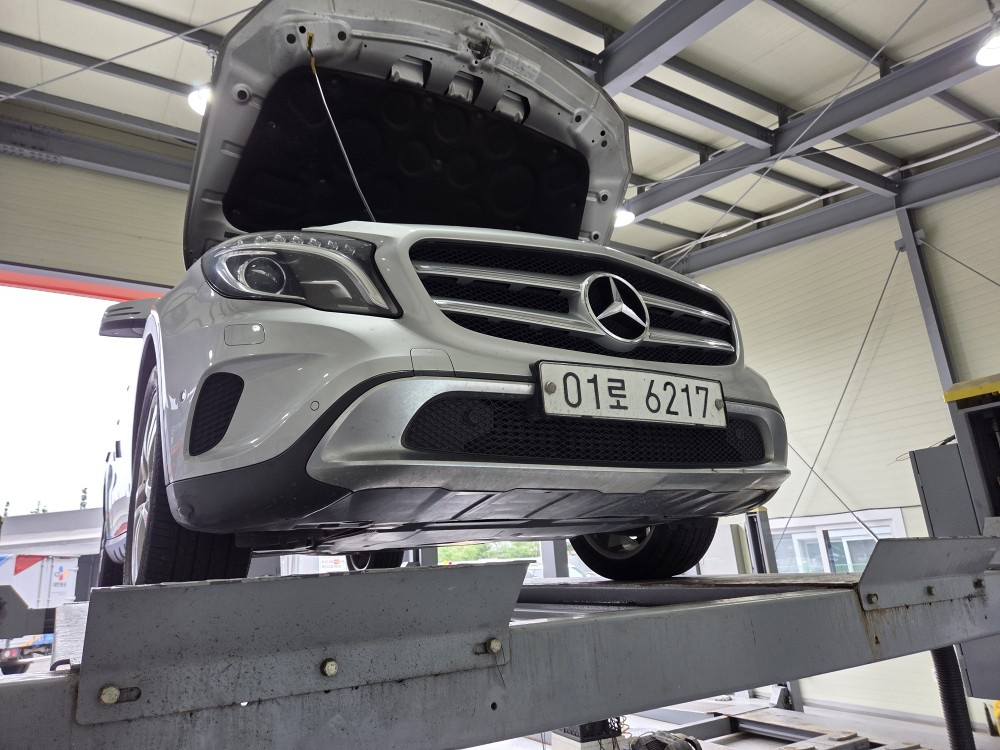 MERCEDES BENZ GLA-CLASS X156 2016