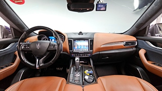MASERATI LEVANTE 2020