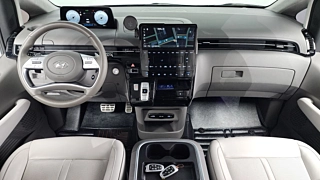 HYUNDAI STARIA  4WD Lounge 9 Seater 2022