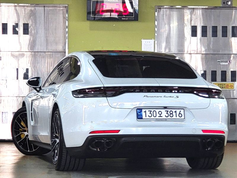 PORSCHE PANAMERA 971