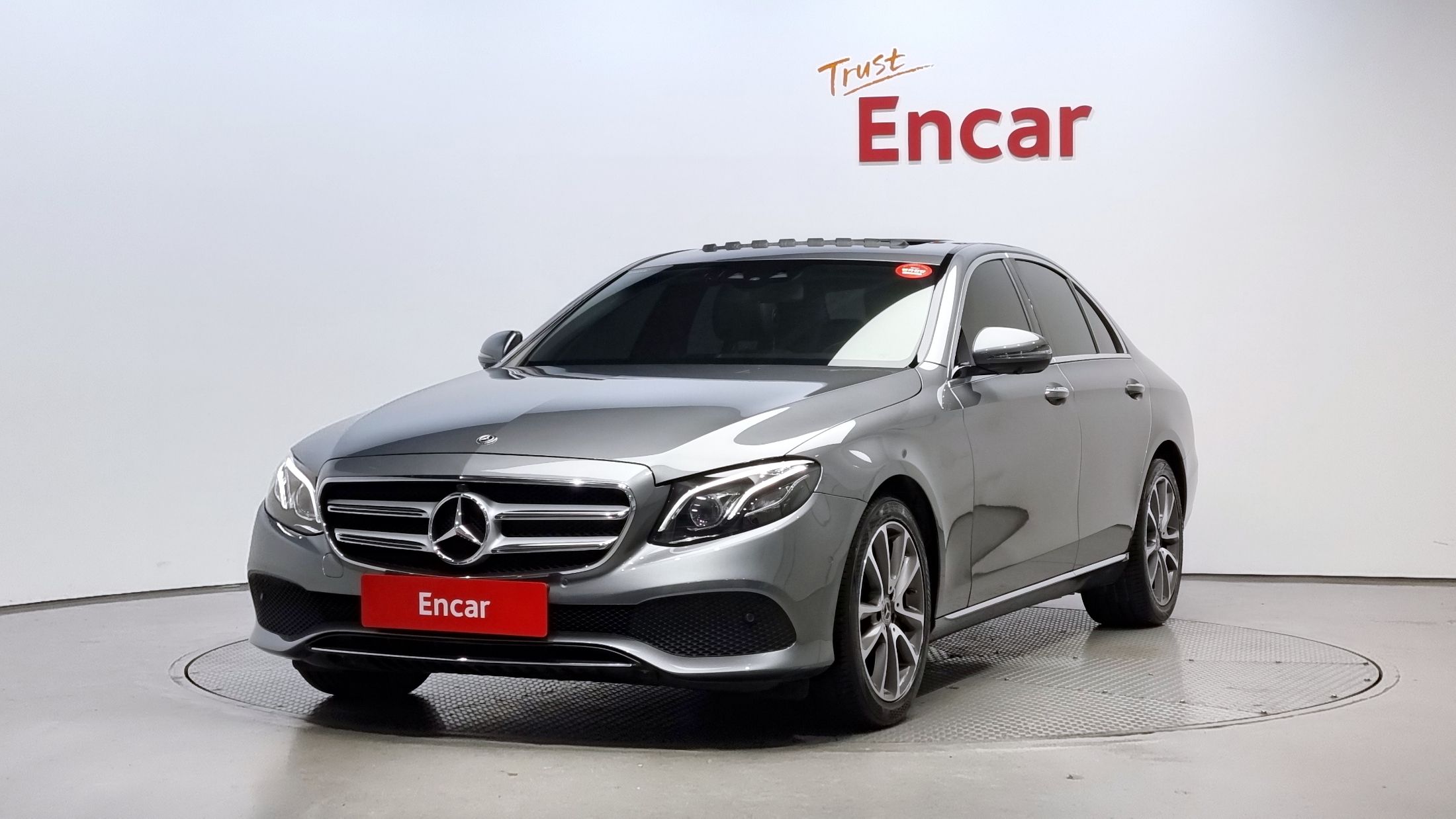 MERCEDES BENZ E-CLASS W213 2019