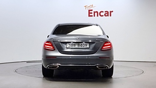MERCEDES BENZ E-CLASS W213 2019