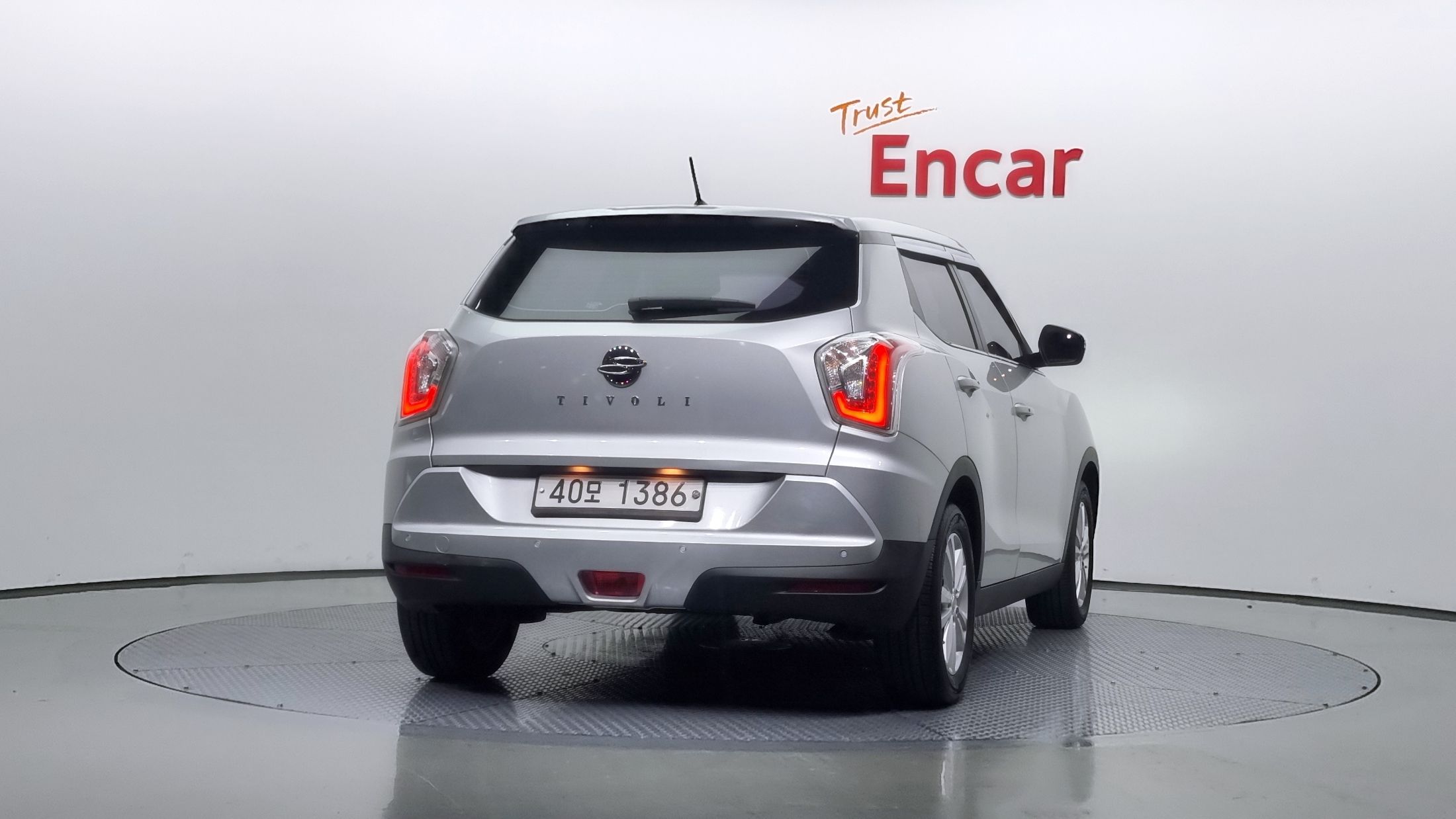 SSANGYONG TIVOLI 2015