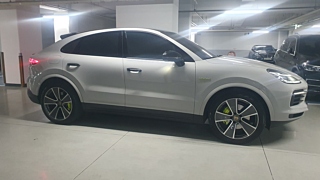 PORSCHE CAYENNE PO536 2023