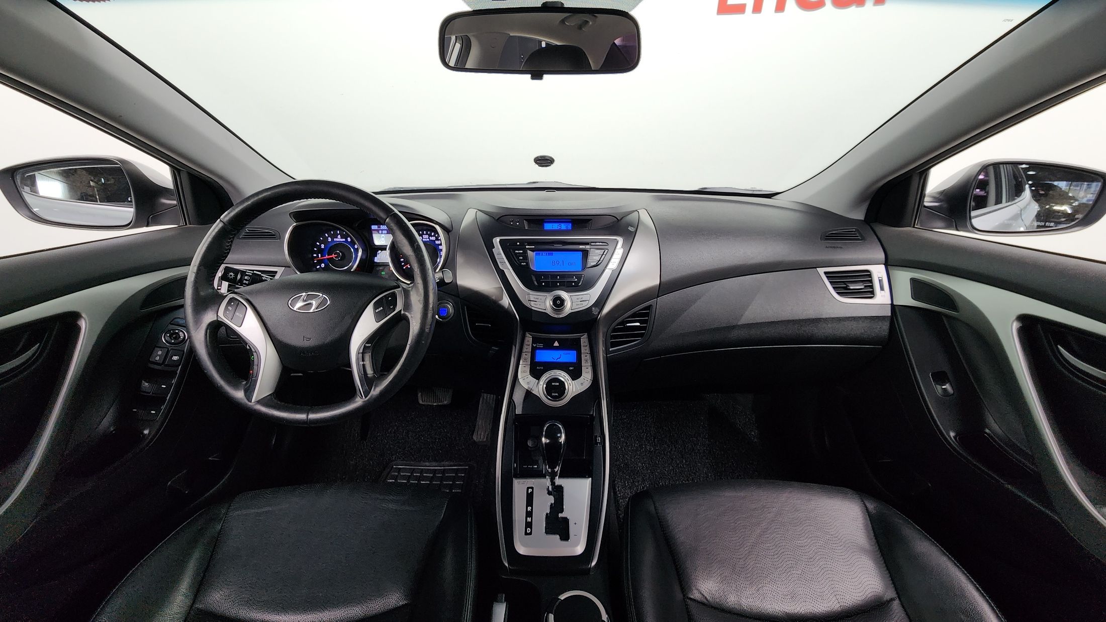 HYUNDAI AVANTE MD 2011
