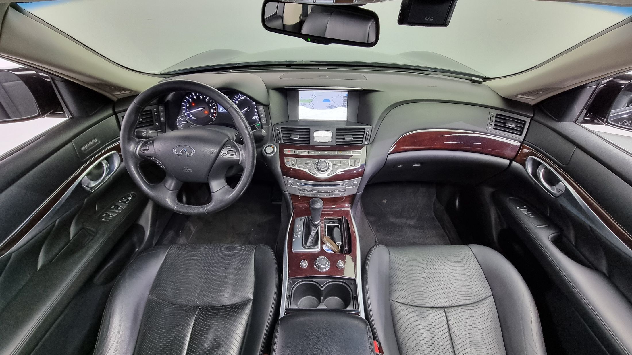 INFINITI M37 2013