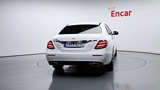MERCEDES BENZ E-CLASS W213 2020