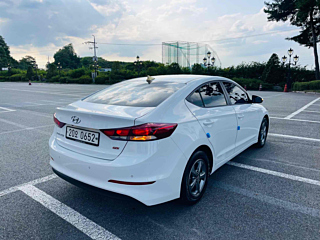 HYUNDAI AVANTE AD 2016