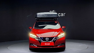 NISSAN LEAF ZE1 2019