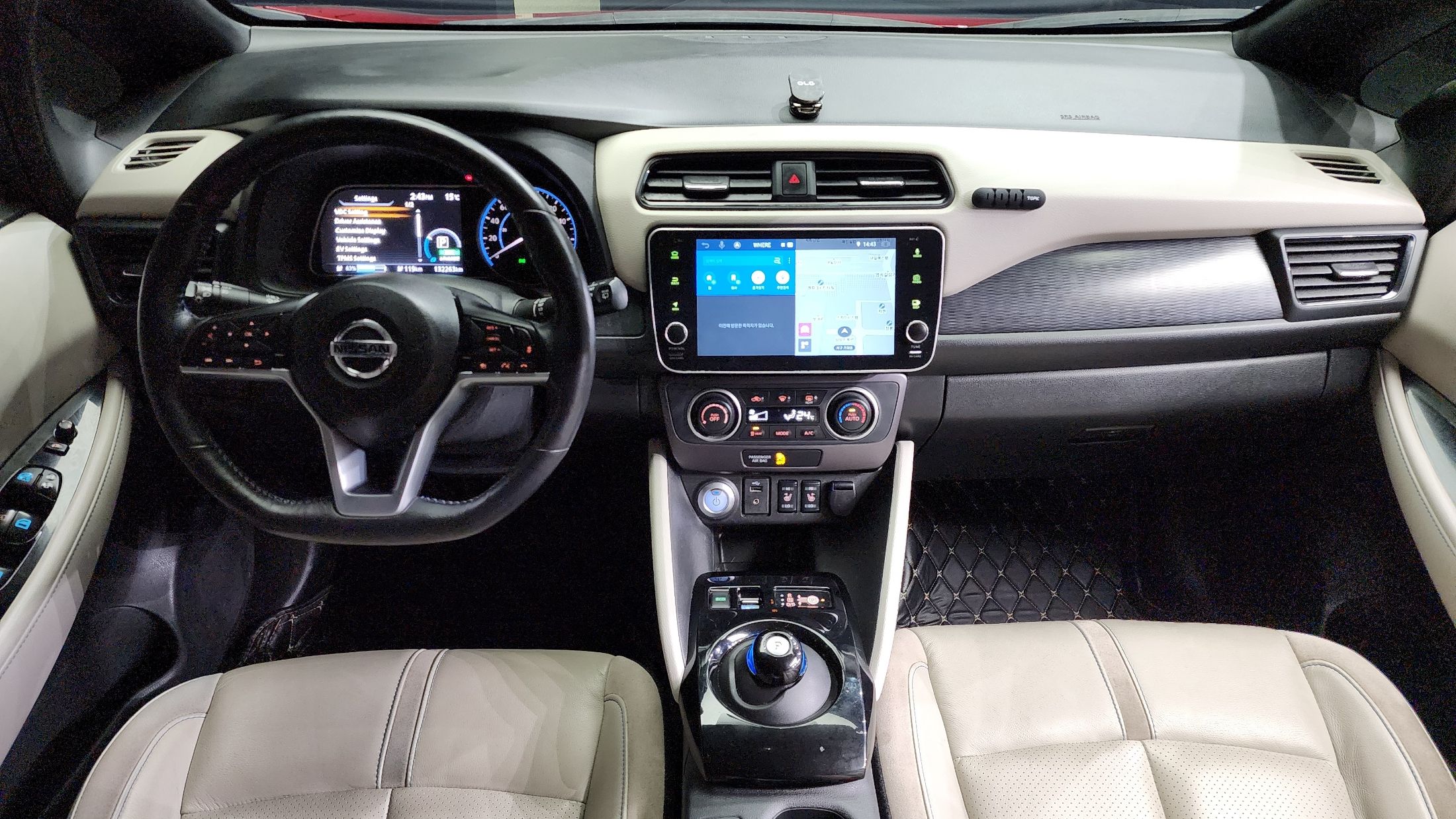 NISSAN LEAF ZE1 2019