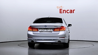 BMW 5-SERIES G30 2019
