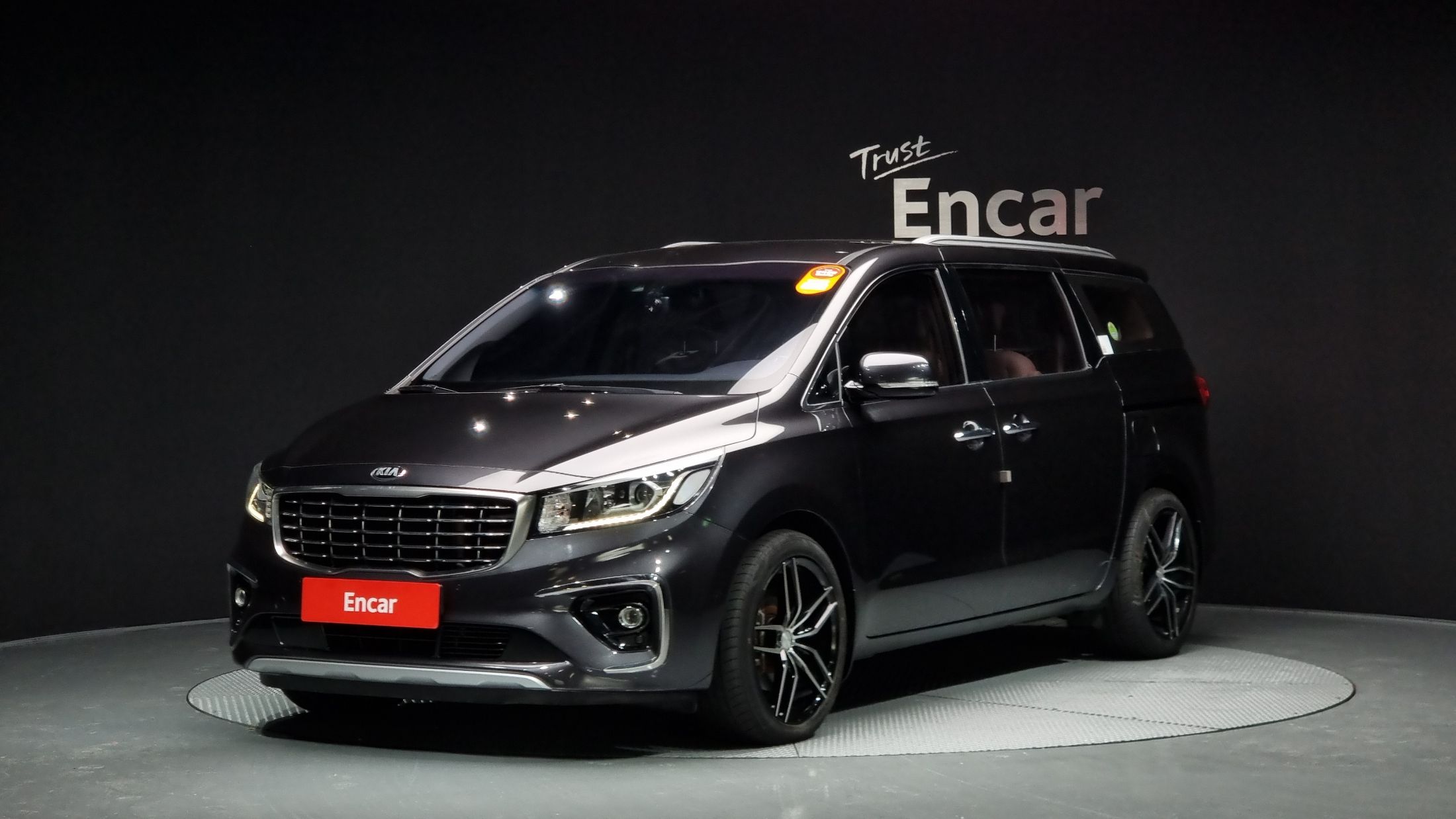 KIA CARNIVAL 2018
