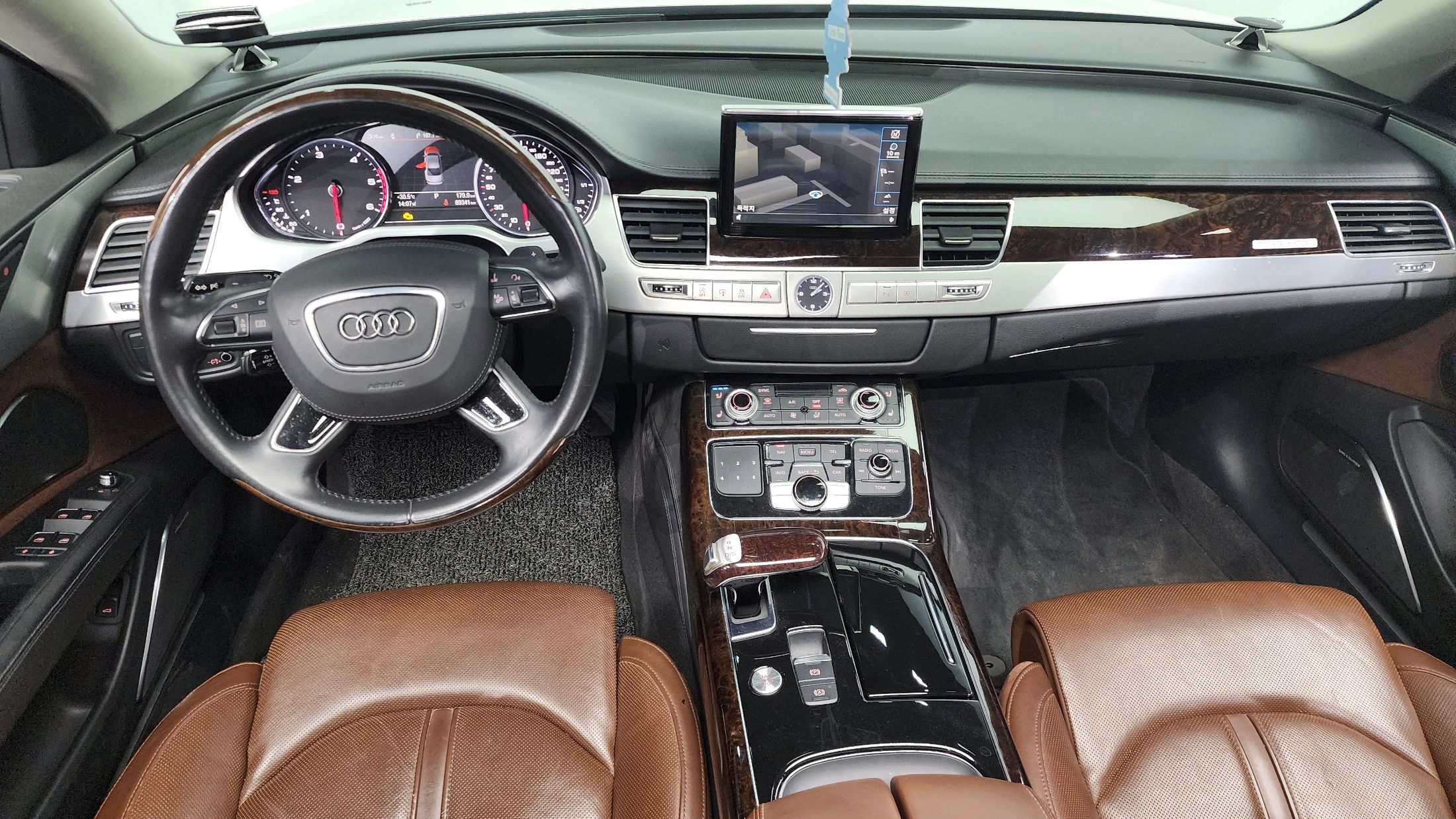AUDI A8 2013