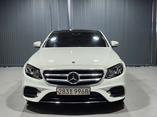 MERCEDES BENZ E-CLASS W213 2019