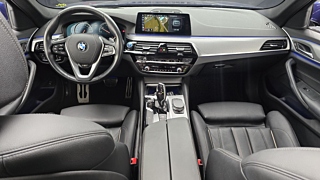 BMW 5-SERIES G30 2017