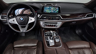 BMW 7-SERIES G11 2017