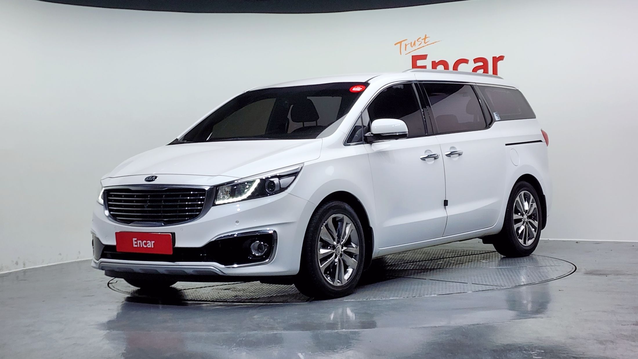 KIA CARNIVAL 2018