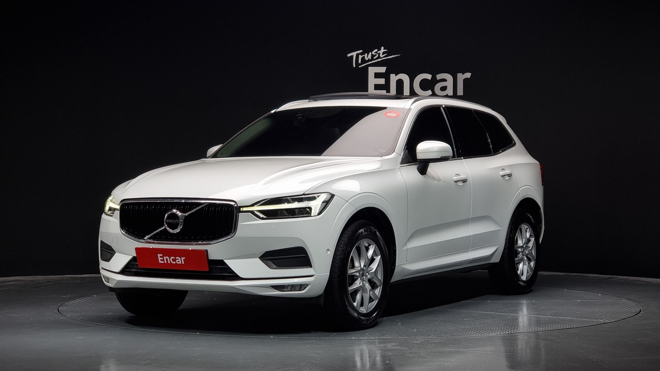 VOLVO XC60 2018