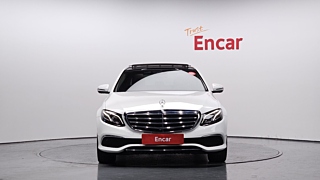 MERCEDES BENZ E-CLASS W213 2016