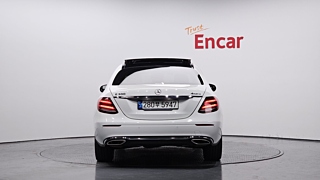 MERCEDES BENZ E-CLASS W213 2016