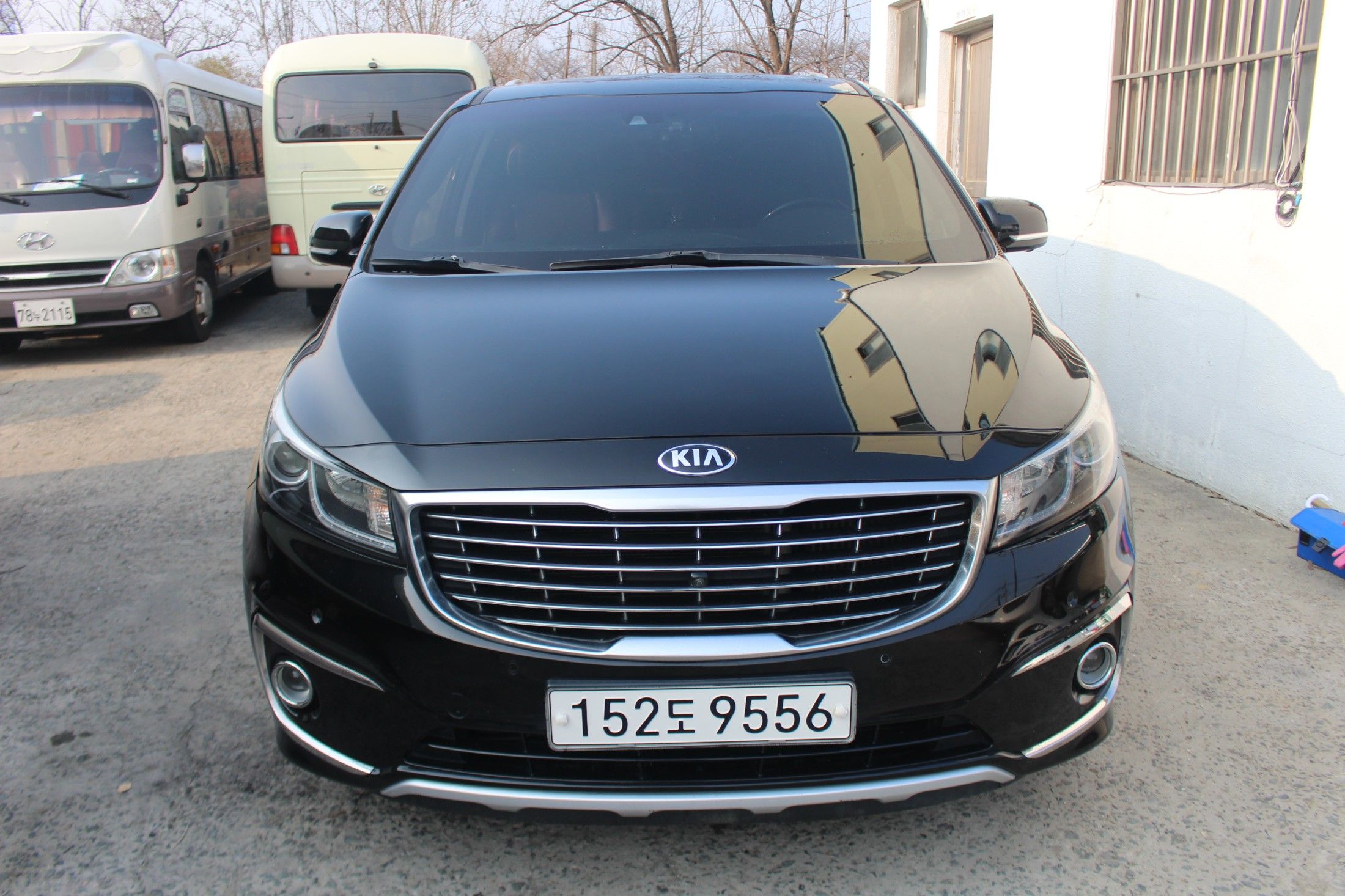 KIA CARNIVAL 2015
