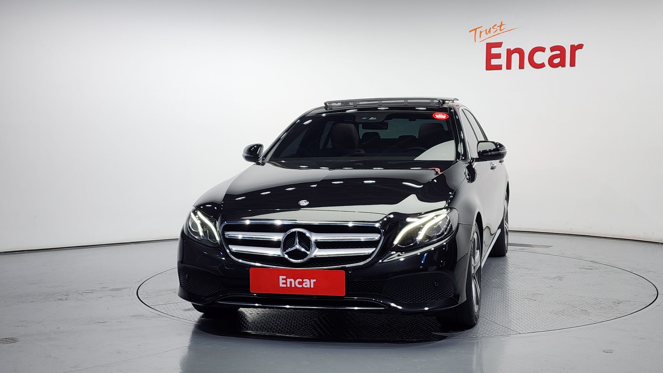 MERCEDES BENZ E-CLASS W213 2019