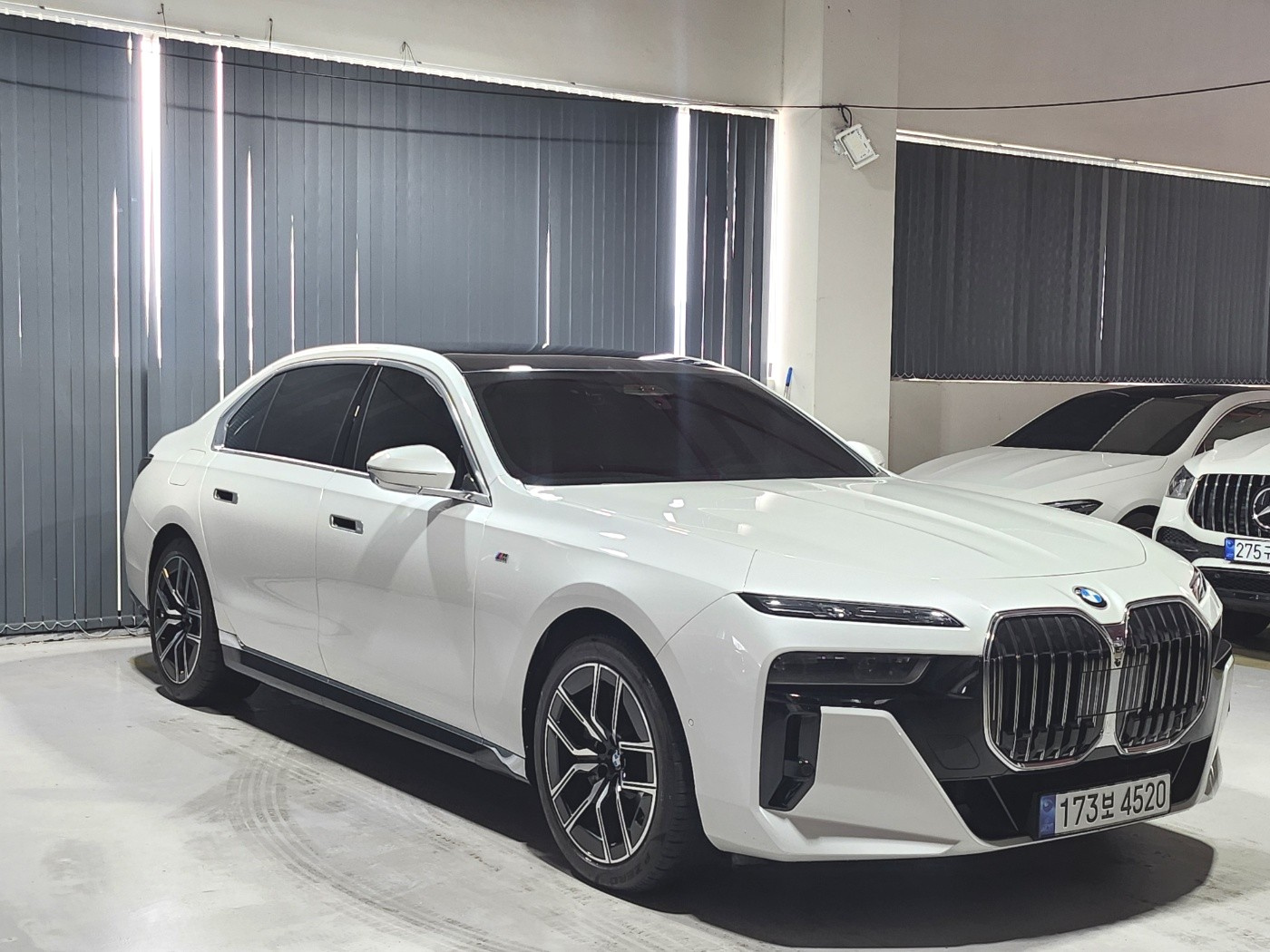 BMW 7-SERIES G70